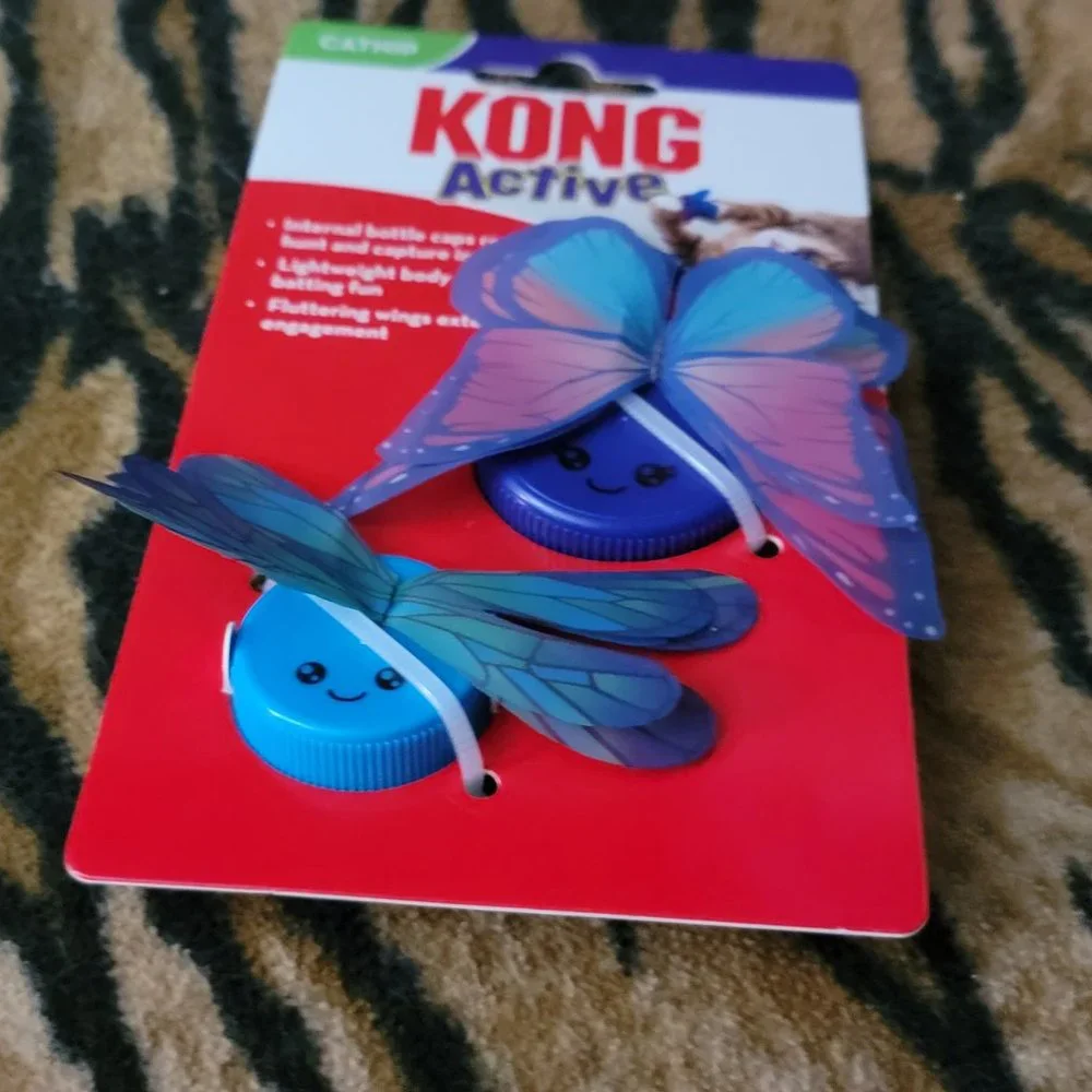 Kong Cat Toy Kitten Active Butterfly Buttons w Catnip New!